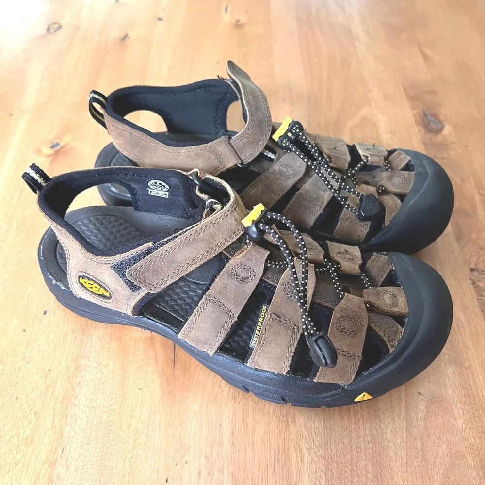 Keen Newport H2 Kids Brown Waterproof Leather Hiking Sandals Size 5 Unisex